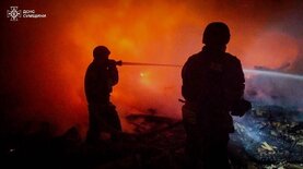 Российская атака. Под Шосткой потушили пожар, который мог распространиться: видео, фото