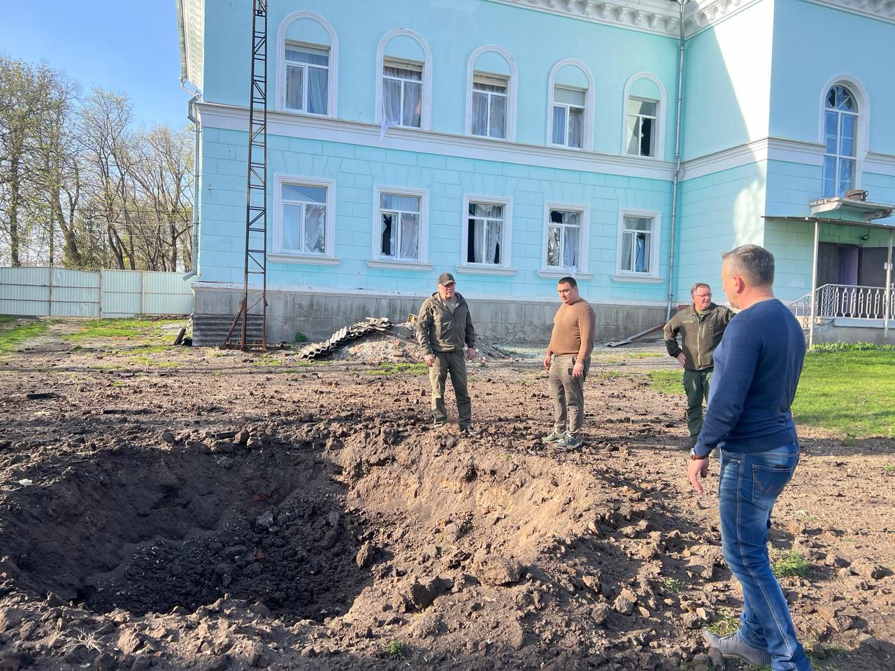 Трое погибших в результате удара по Запорожью, также РФ убила человека КАБами на Сумщине