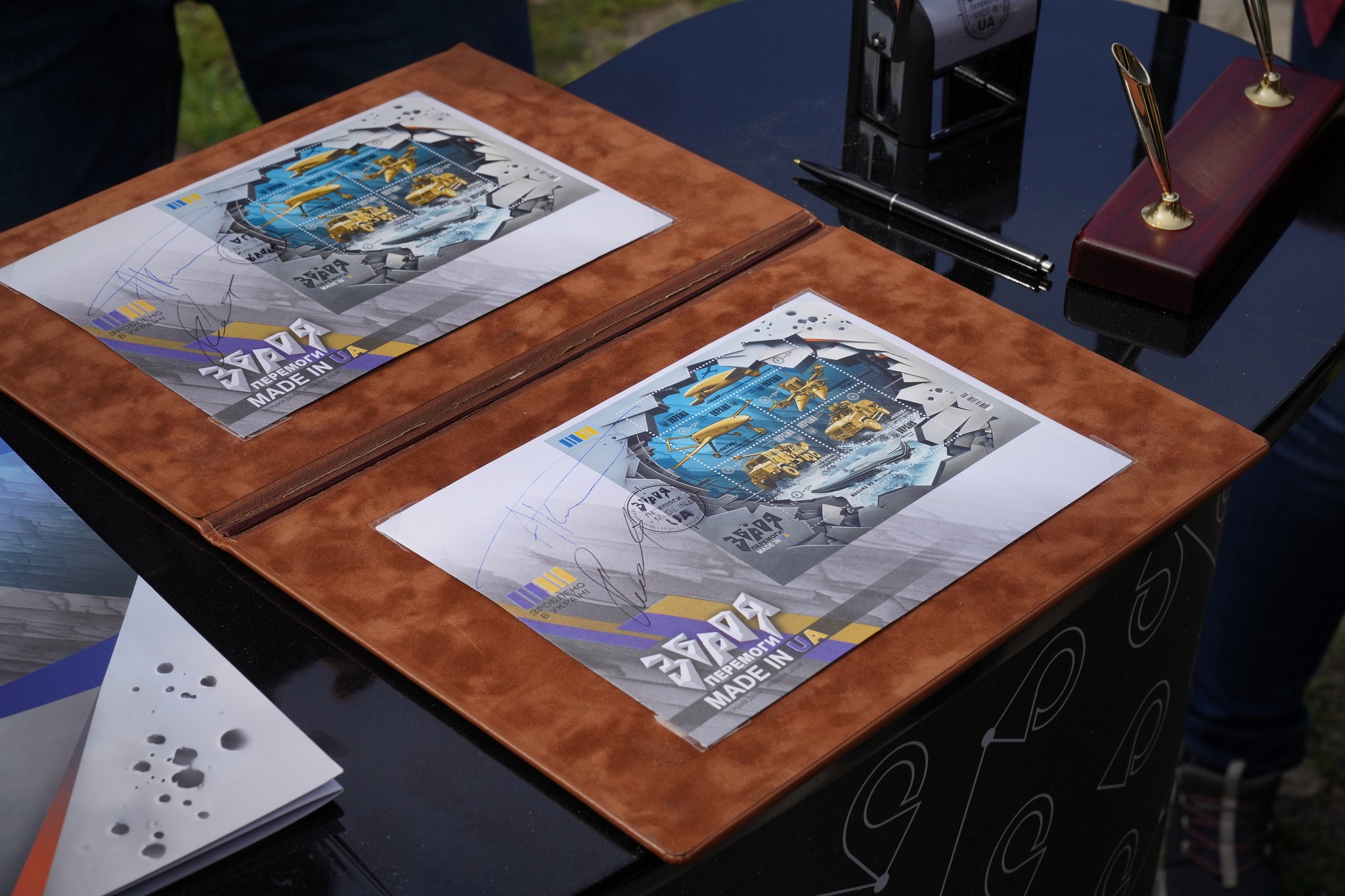 "Оружие победы". Укрпошта выпустила новые марки, "помечен" морской дрон Magura V5 – фото