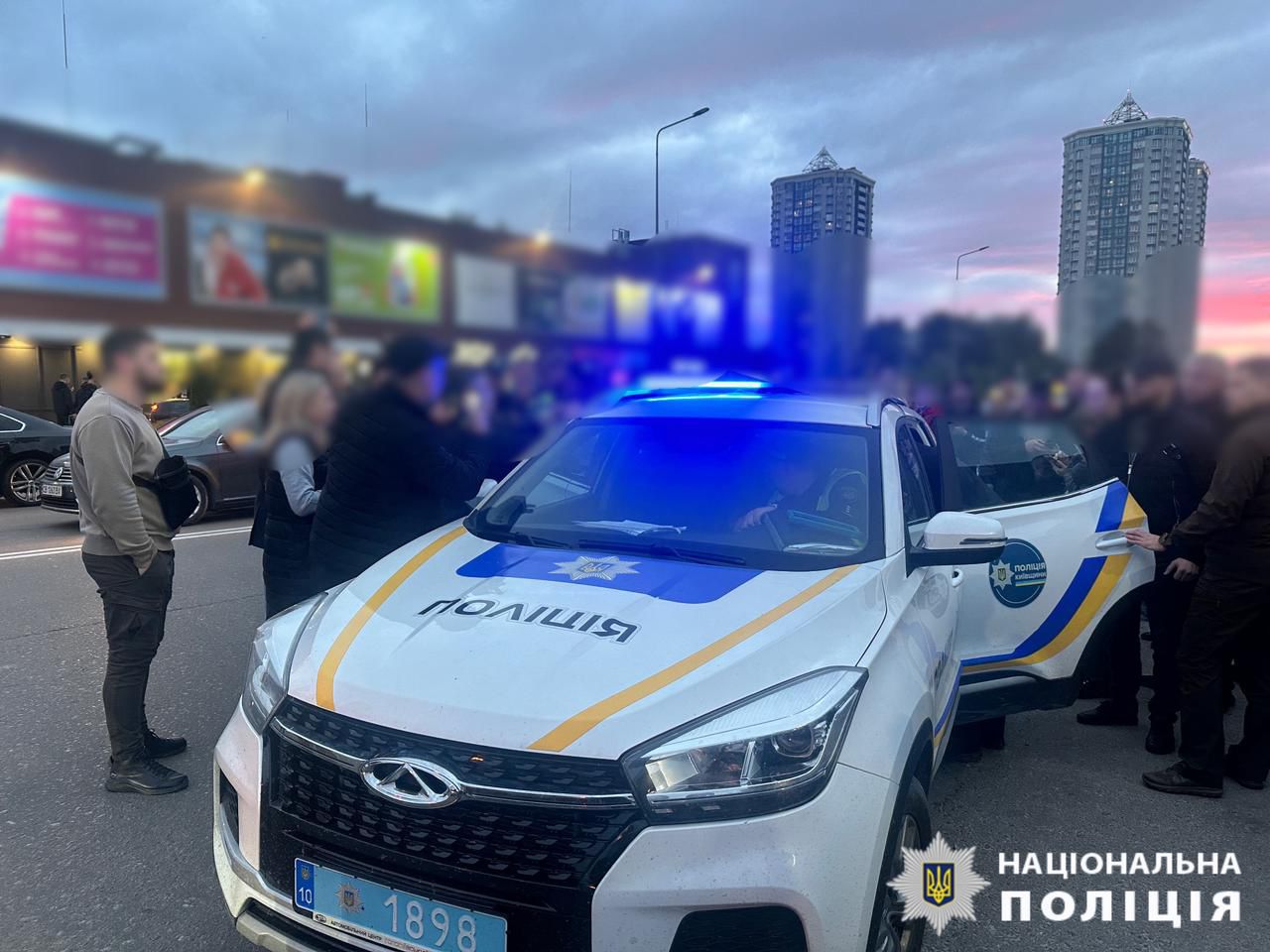 Голова Броварської адміністрації п'яним в'їхав у людей, його звільнять – відео