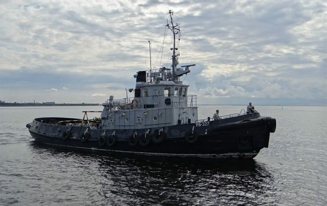 "Сатурн" більше не попливе: розвідка знищила російський буксир біля Криму – відео