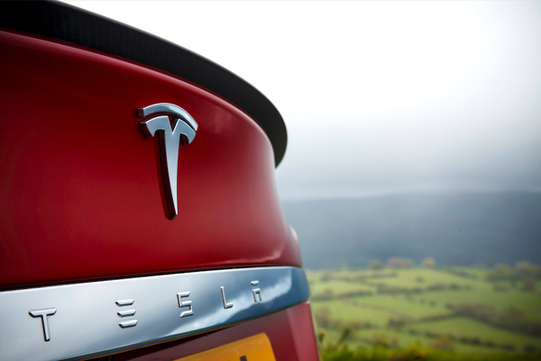 tesla-logo.png